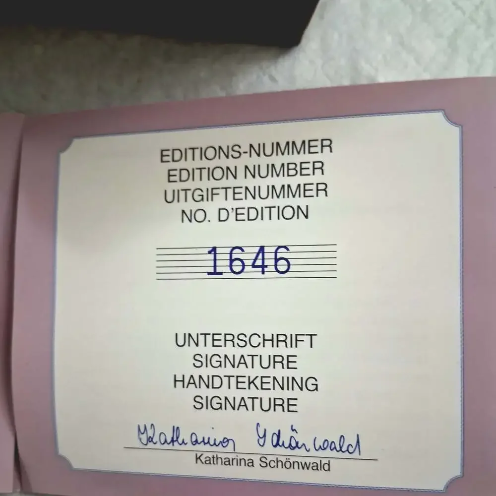M.J. Hummel set hummel